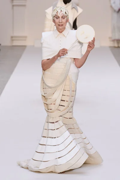 Look 23